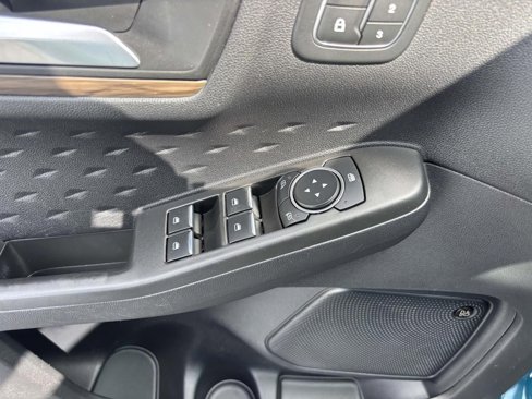 Certified 2020 Ford Escape Titanium image 15