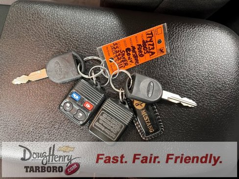 Used 2005 Ford Mustang Convertible image 48