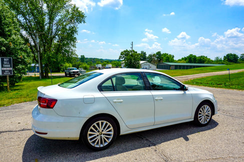 Used 2016 Volkswagen Jetta SEL w/ Lighting Package image 3