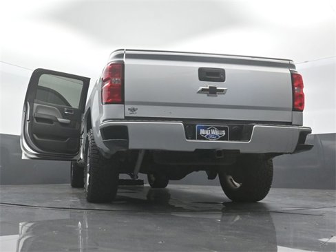 Used 2018 Chevrolet Silverado 1500 LT w/ Texas Edition image 30