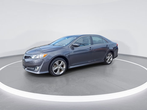 Used 2012 Toyota Camry SE image 5