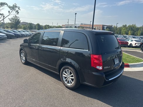 Used 2020 Dodge Grand Caravan SXT image 4