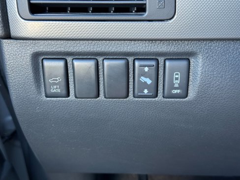 Used 2014 Nissan Armada SV w/ SV Driver Package image 16