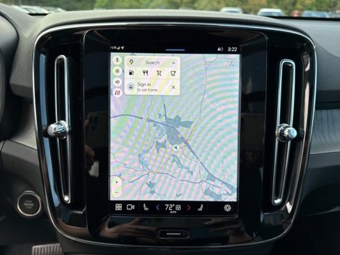 Certified 2025 Volvo XC40 B5 Plus image 14