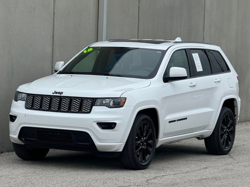 Used 2018 Jeep Grand Cherokee Altitude image 33