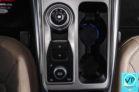 Used 2020 Ford Explorer Limited image 19