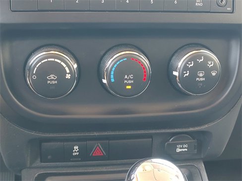 Used 2016 Jeep Patriot Sport w/ Power Value Group image 18