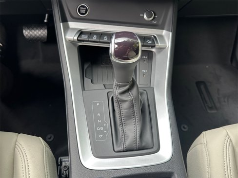 New 2025 Audi Q3 2.0T Premium image 23