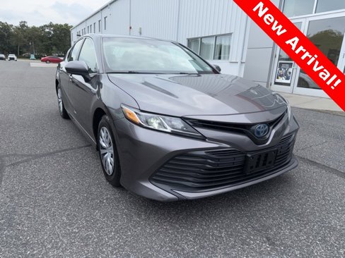 Used 2020 Toyota Camry LE image 5