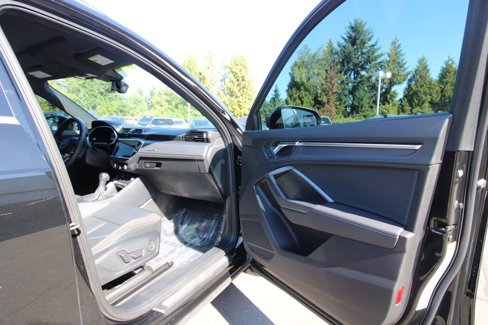Used 2020 Audi Q3 2.0T Premium Plus image 17