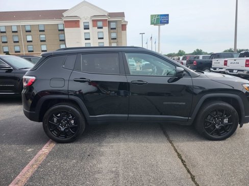 New 2025 Jeep Compass Latitude w/ Altitude Special Edition image 5