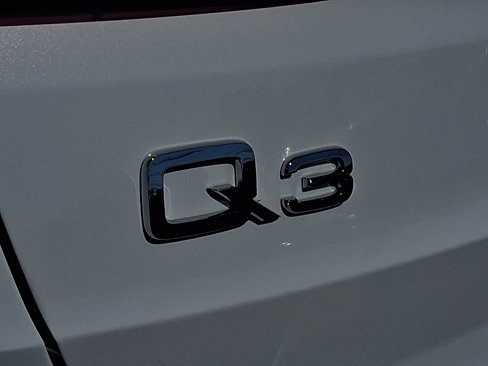 Used 2022 Audi Q3 2.0T Premium Plus w/ Premium Plus Package image 31