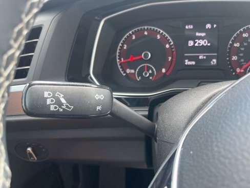 Certified 2021 Volkswagen Jetta SE image 16
