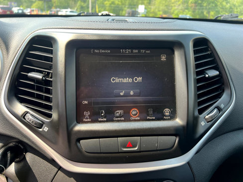 Used 2014 Jeep Cherokee Latitude w/ Cold Weather Group image 24