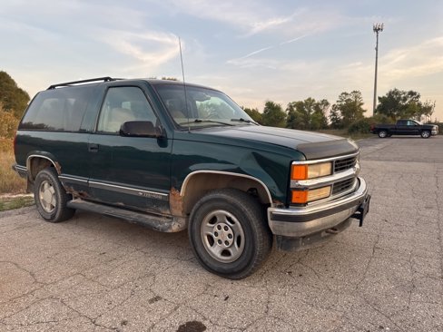 Used 1998 Chevrolet Tahoe 4WD 2-Door w/ Preferred Equipment Group 2 image 14