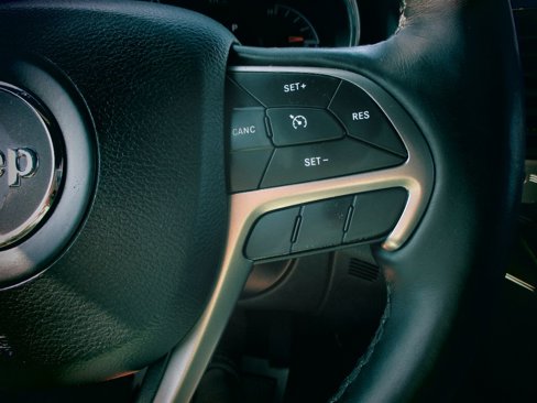 Used 2019 Jeep Grand Cherokee Limited w/ Luxury Group II image 13