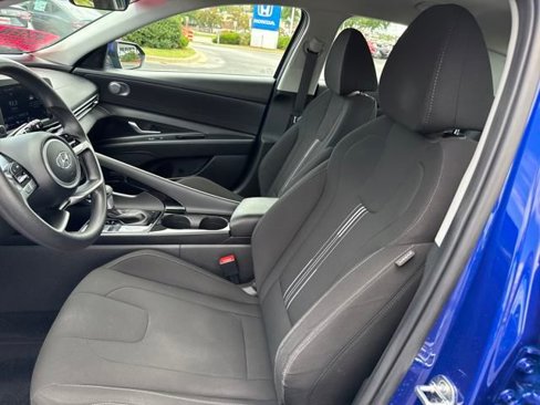 Certified 2023 Hyundai Elantra Blue image 10