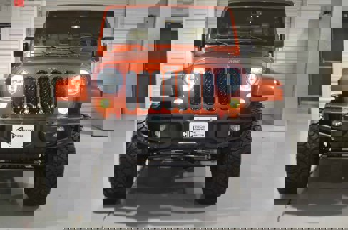 Used 2014 Jeep Wrangler Unlimited Rubicon w/ Connectivity Group image 2