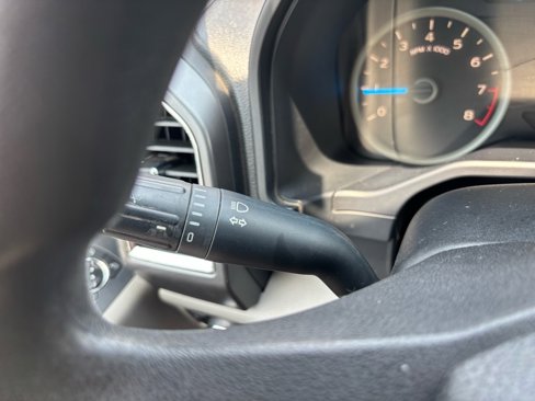 Used 2015 Ford F150 XLT image 26