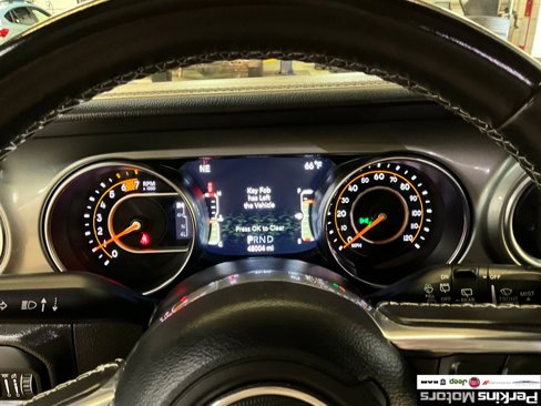 Used 2022 Jeep Wrangler Unlimited Sahara image 13