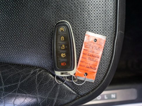 Used 2011 Lincoln MKX AWD w/ 101A Rapid Spec Order Code image 31