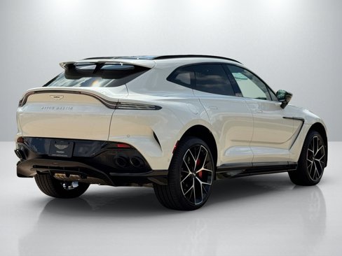 Used 2025 Aston Martin DBX 707 image 9