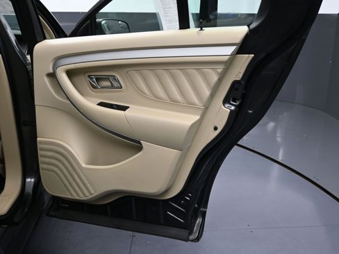 Used 2017 Ford Taurus SE image 33