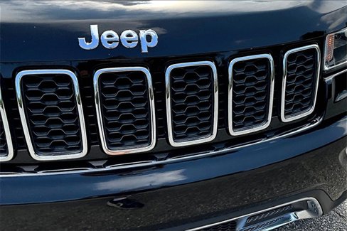 Used 2018 Jeep Grand Cherokee Limited image 29