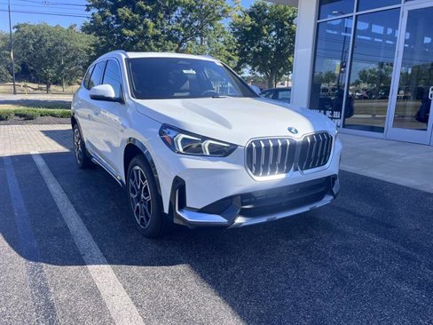 New 2025 BMW X1 xDrive28i w/ Technology Package image 1