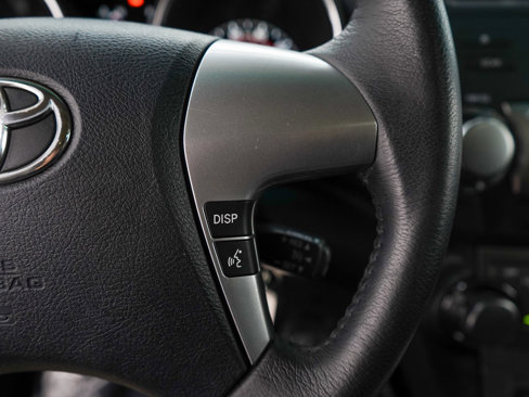 Used 2012 Toyota Highlander SE image 23