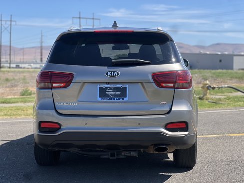 Used 2019 Kia Sorento LX w/ LX Convenience Package image 6