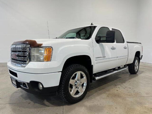Used 2011 GMC Sierra 2500 Denali image 1