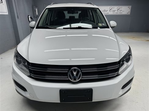 Used 2017 Volkswagen Tiguan S image 10