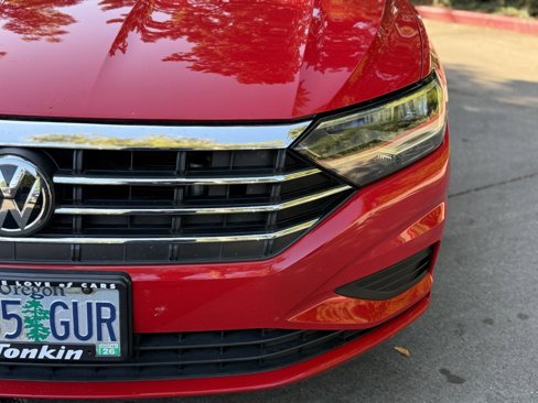Used 2019 Volkswagen Jetta SE image 3
