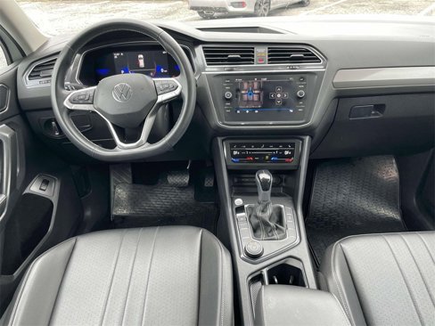 Certified 2022 Volkswagen Tiguan SE image 13