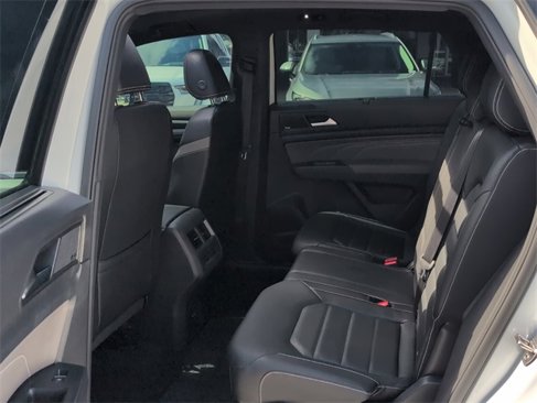 Certified 2023 Volkswagen Atlas Cross Sport SEL Premium R-Line image 9