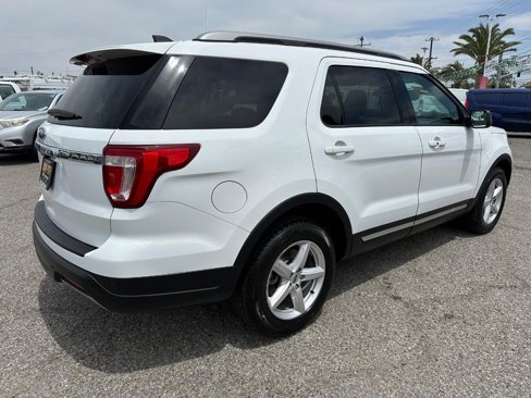 Used 2019 Ford Explorer XLT image 6