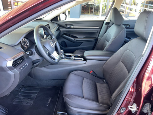 Used 2023 Nissan Altima 2.5 SV image 15