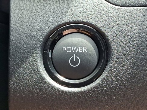 Used 2025 Toyota Camry SE image 23