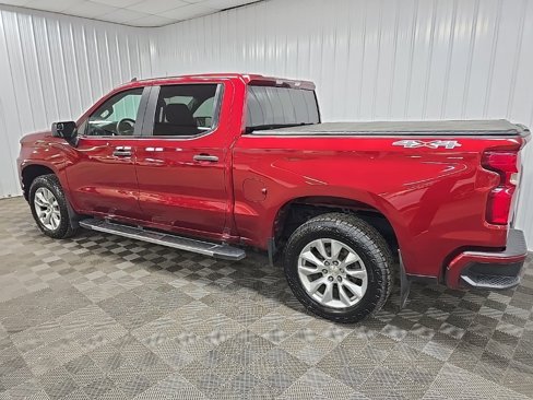 Used 2020 Chevrolet Silverado 1500 Custom w/ Custom Value Package image 4