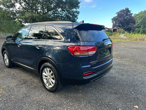 Used 2016 Kia Sorento LX w/ LX Convenience Package image 7