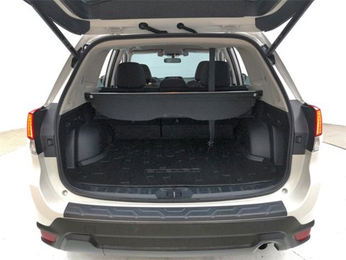 Used 2021 Subaru Forester Premium image 42