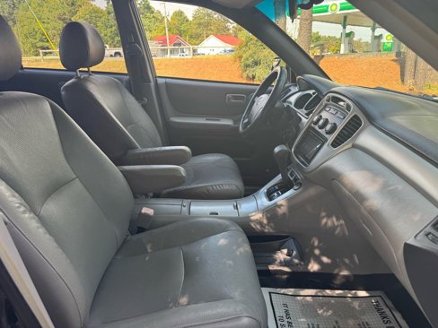 Used 2005 Toyota Highlander V6 image 24