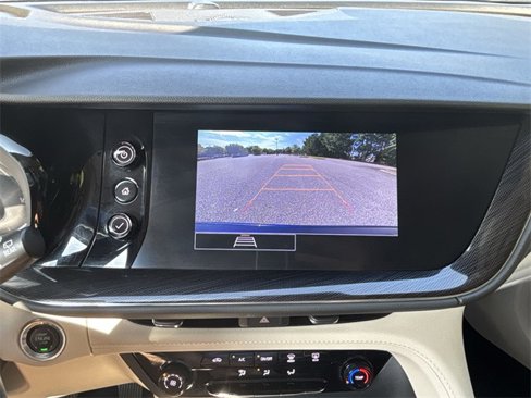 Used 2023 Buick Envision Preferred image 17