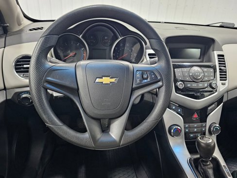 Used 2011 Chevrolet Cruze LS w/ Connectivity Package image 10