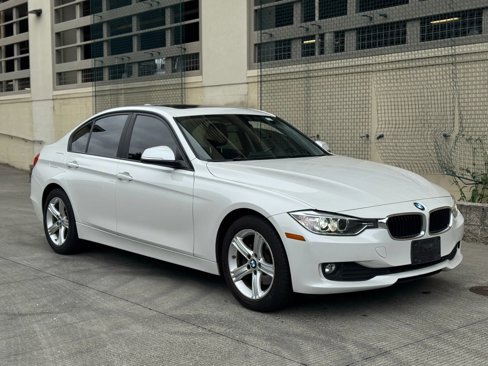 Used 2013 BMW 320i xDrive Sedan image 2