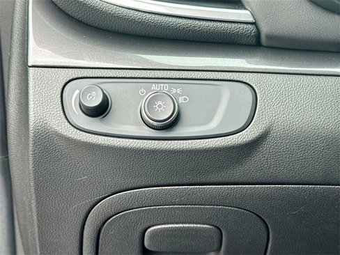 Used 2022 Buick Encore Preferred w/ Safety Package image 6