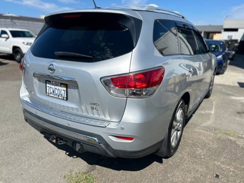 Used 2014 Nissan Pathfinder SL w/ Trailer Tow Package image 2
