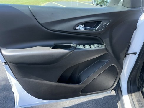 Used 2018 Chevrolet Equinox LT w/ LPO, Protection Package image 8
