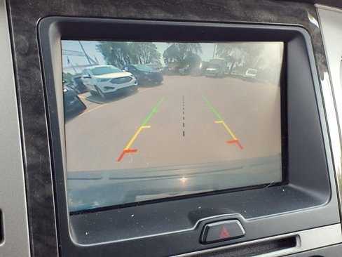 Used 2015 Ford Expedition Limited w/ Equipment Group 301A image 9